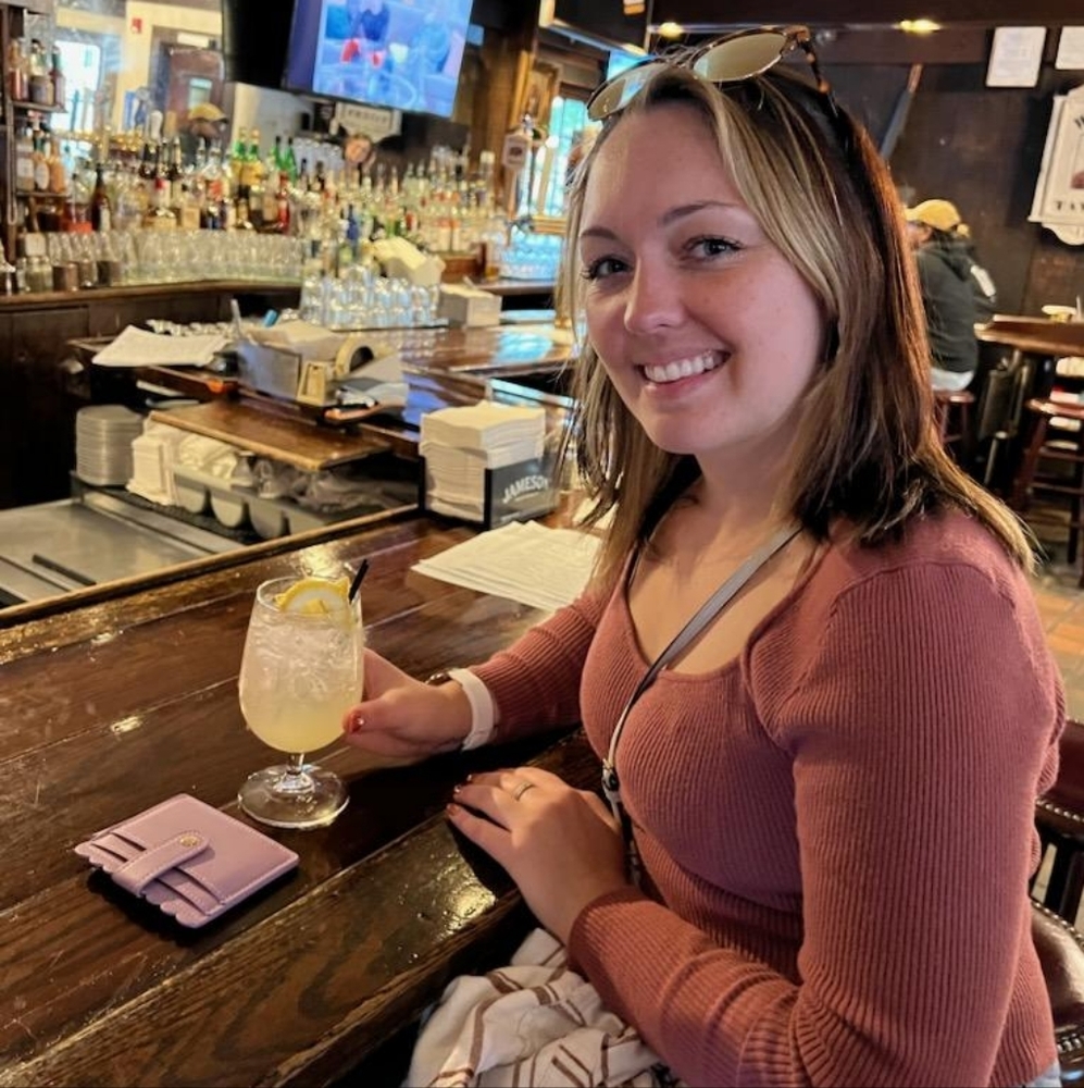 Meet your Posher, Alexis